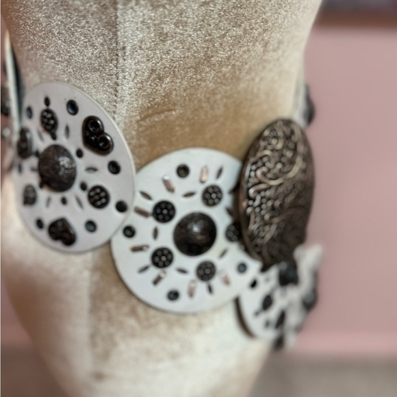 White Leather and Silver Decorative Boho Western Statement Belt main image 10